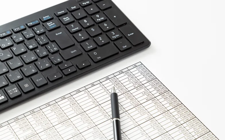 パソコンと資料